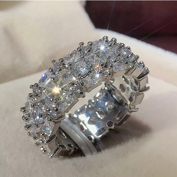 Jewelry - Cubic Zirconia Silver Plated Wedding Ring Sz 6